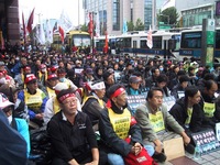 １１月８日、ヨンドンボ駅前集会