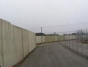 �ե��󥹤˰Ϥޤ줿Ȫ�ؤ�ƻ